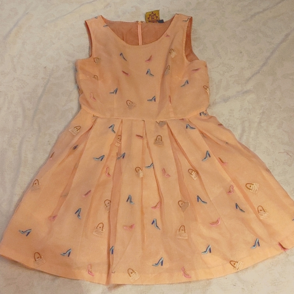 Nishe peach dress with embroidery